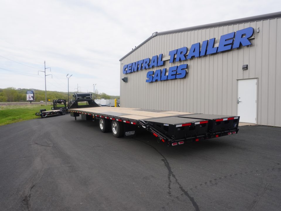 New 2026 Diamond C Trailers Fmax212 40' Gooseneck Deckover Trailer