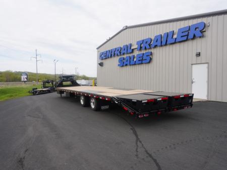 New 2026 Diamond C Trailers Fmax212 40' Gooseneck Deckover Trailer