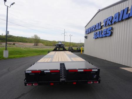 New 2026 Diamond C Trailers Fmax212 40' Gooseneck Deckover Trailer