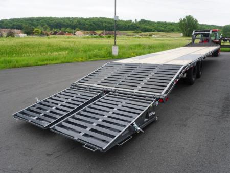 New 2026 PJ Trailers 36ft Deckover Flatbed Trailer