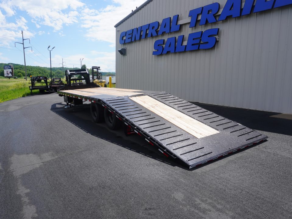 New 2027 PJ Trailers 32' Gooseneck Flatbed Trailer