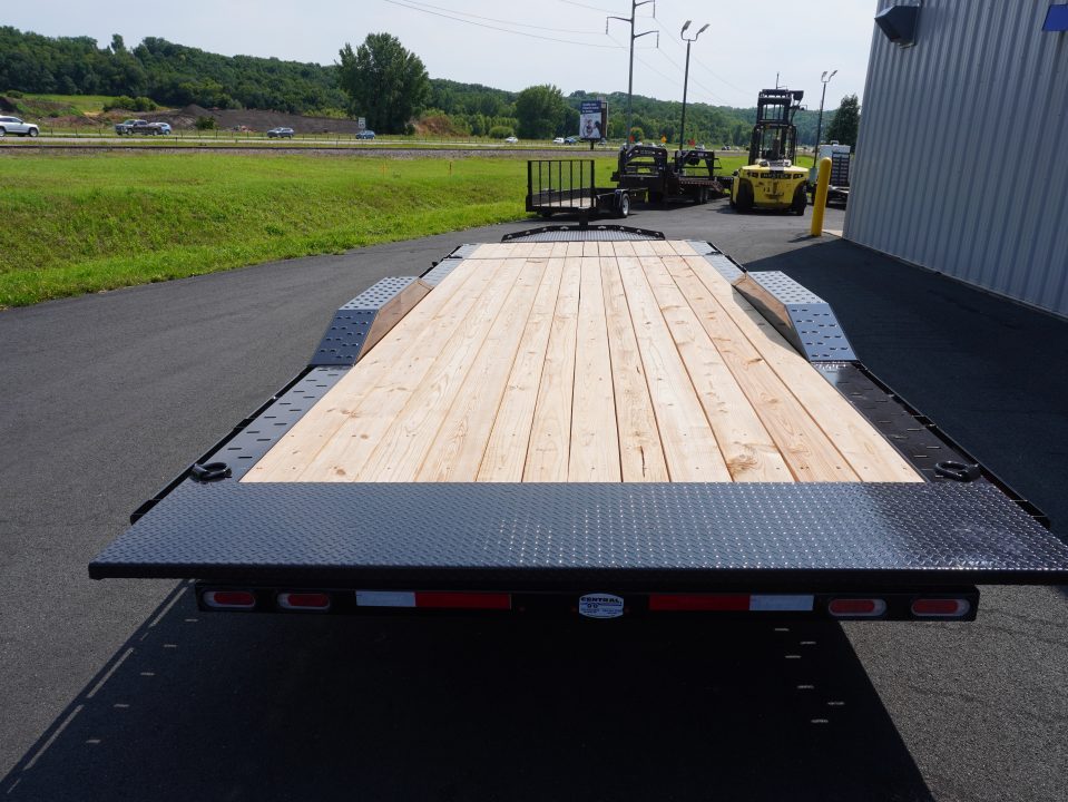 New 2026 Diamond C Trailers HXD210 22ft Tilt Trailer