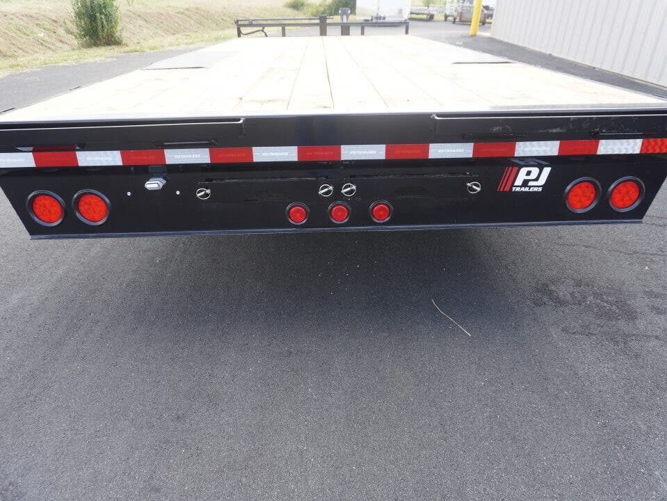 New 2027 PJ Trailers 102"x20' Flatbed Trailer