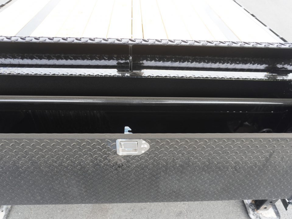 New 2027 Load Trail 102"x40' Low-Pro Gooseneck Deckover Trailer