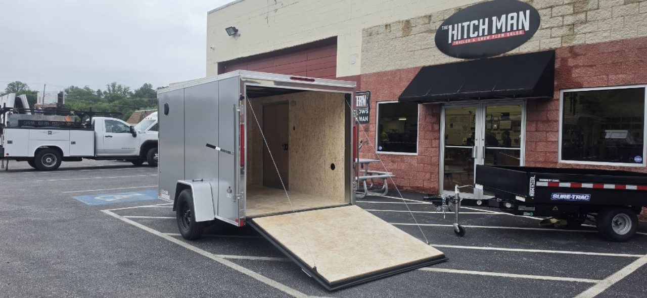 New 6 x 10 Look ST DLX Cargo 3k****FITS IN A GARAGE