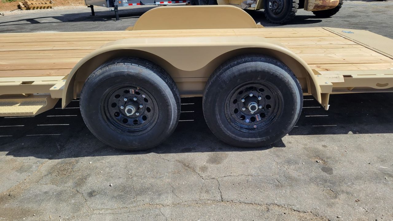 New 2026 Diamond C Trailers GTF83X20-SI Car Hauler