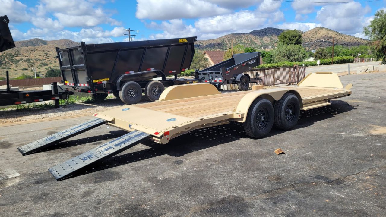 New 2026 Diamond C Trailers GTF83X20-SI Car Hauler