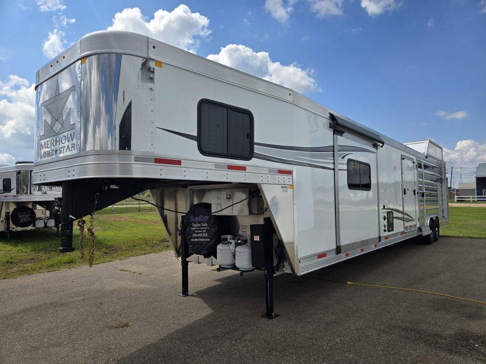New 2027 Merhow Trailers Lone Star Horse Trailer