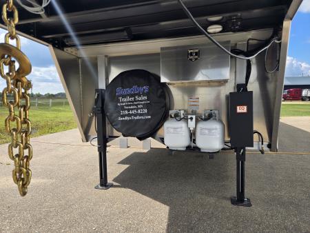 New 2027 Merhow Trailers Lone Star Horse Trailer