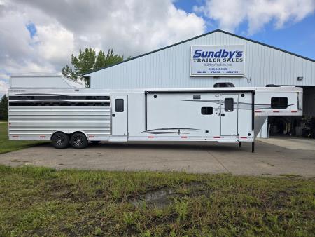 New 2027 Merhow Trailers Lone Star Horse Trailer
