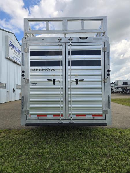 New 2027 Merhow Trailers Lone Star Horse Trailer