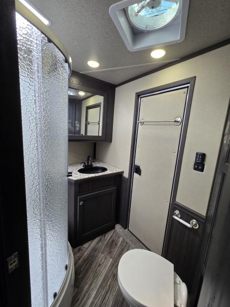 New 2027 Merhow Trailers Lone Star Horse Trailer