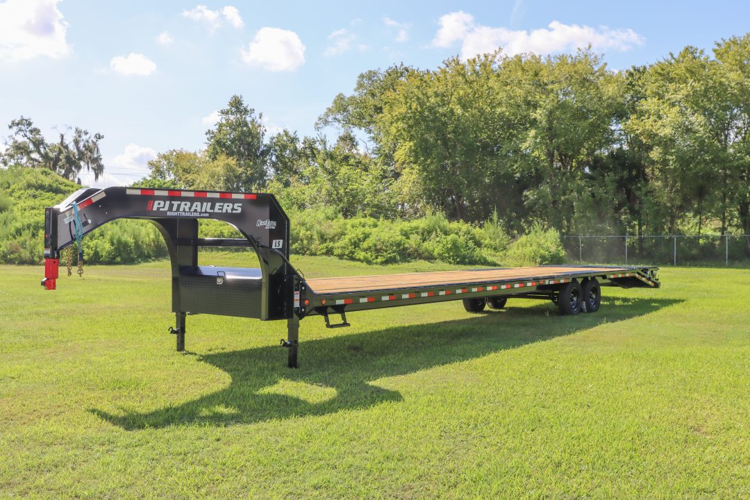 New 2027 8.5X40 PJ Gooseneck Equipment Trailer