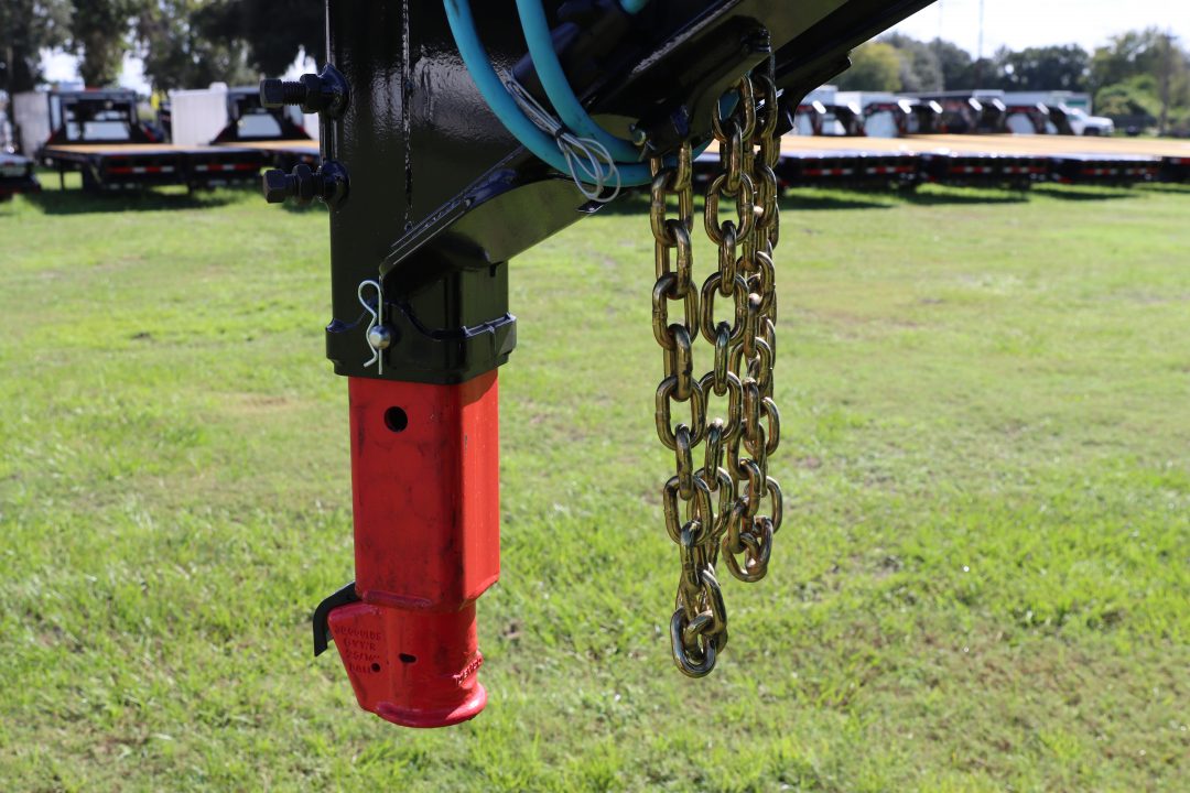New 2027 8.5X40 PJ Gooseneck Equipment Trailer