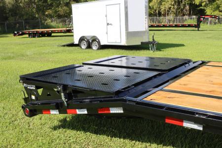 New 2027 8.5X40 PJ Gooseneck Equipment Trailer