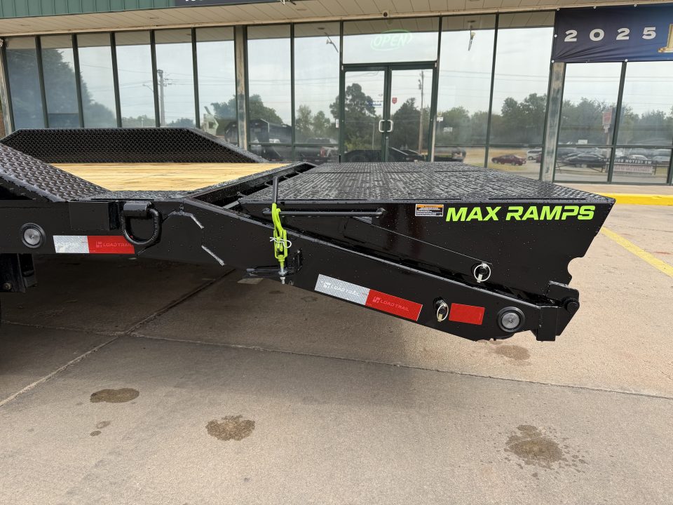 New #393585 2027 LOAD TRAIL GC 22 X 102 14K GOOSENECK EQUIPMENT HAULER W/ MAX RAMPS