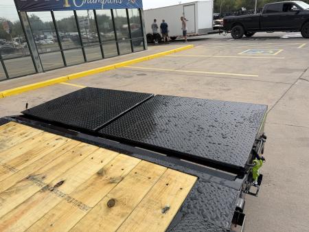 New #393585 2027 LOAD TRAIL GC 22 X 102 14K GOOSENECK EQUIPMENT HAULER W/ MAX RAMPS