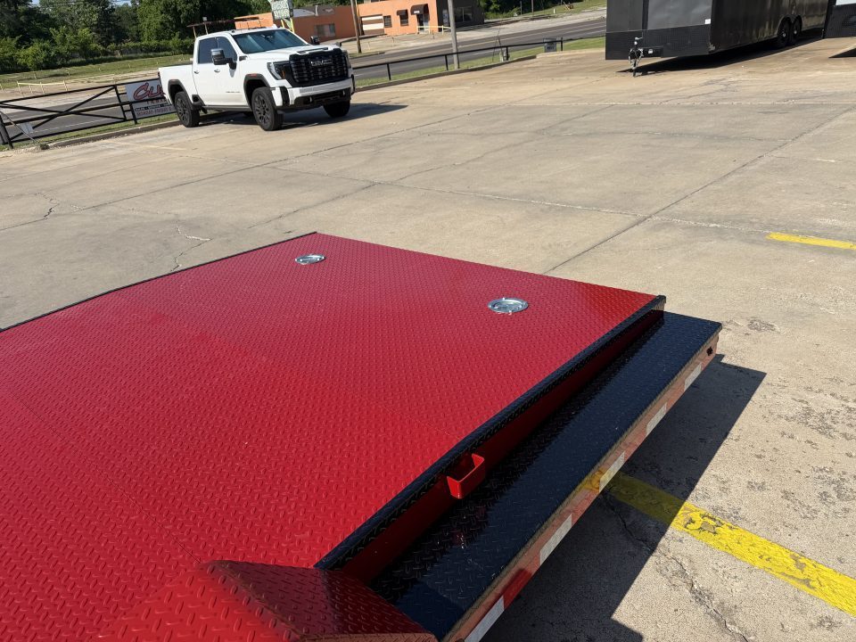 New #011050 2027 LOAD TRAIL CZ 22 X 83 TANDEM AXLE 10K STEEL FLOOR CAR HAULER W/ BLACKOUT TRIM PACKAGE