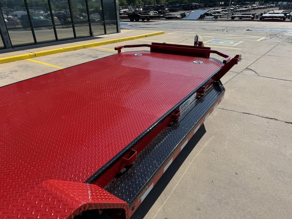 New #011050 2027 LOAD TRAIL CZ 22 X 83 TANDEM AXLE 10K STEEL FLOOR CAR HAULER W/ BLACKOUT TRIM PACKAGE