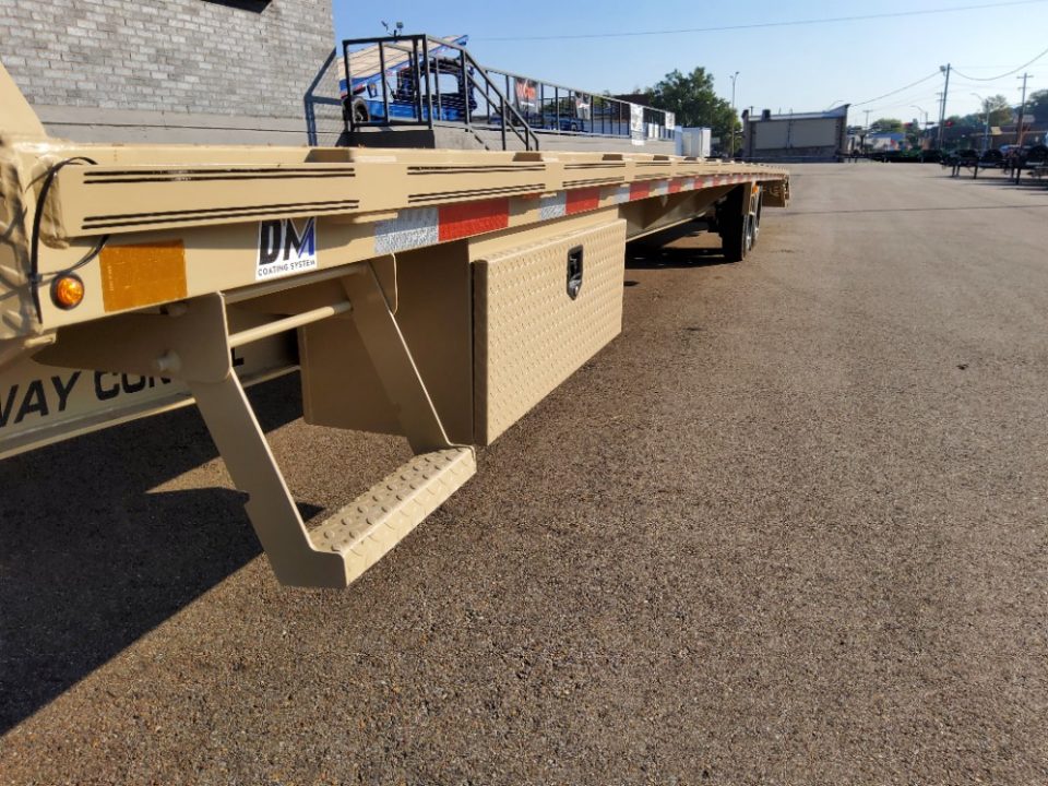 New 2027 Diamond C Trailers FMAX208MR-HS Flatbed Trailer
