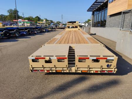New 2027 Diamond C Trailers FMAX208MR-HS Flatbed Trailer