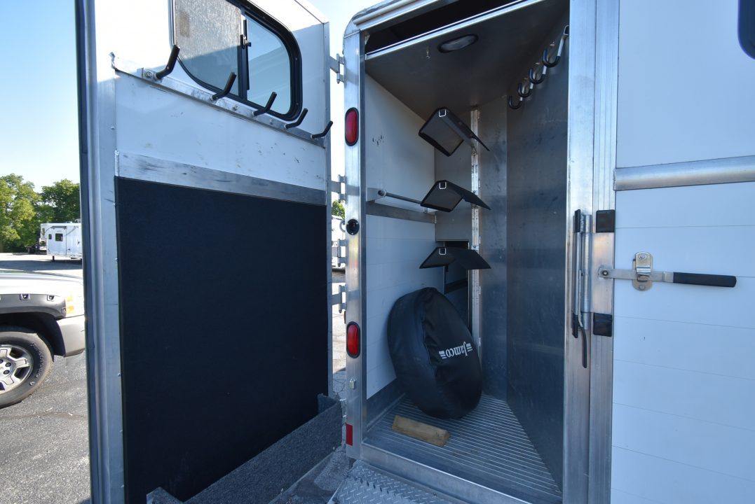 Used 2003 Jamco Series 2000 Horse Trailer