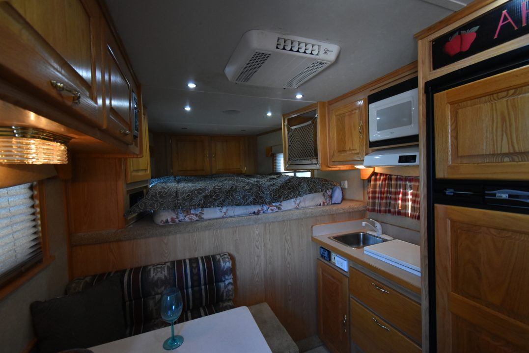 Used 2003 Jamco Series 2000 Horse Trailer