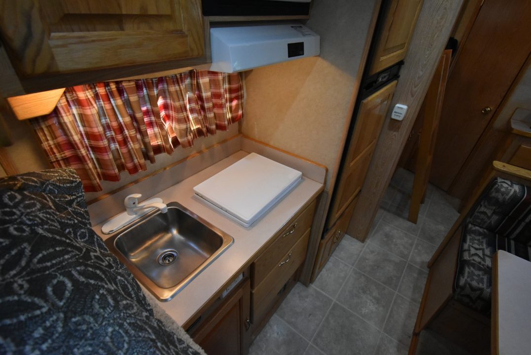 Used 2003 Jamco Series 2000 Horse Trailer