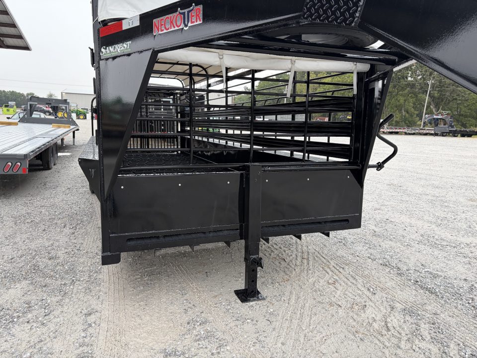 New 2026 Neckover 2026 NECKOVER 6'8X24X6'6"/RUBBER CLEATED FLOOR/2- INSIDE CUT GATES/COMBO REAR GATE/ESCAPE DOOR/BAR TOP W/TARP Stock / Stock Combo Trailer