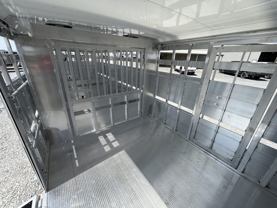 New 2027 Sundowner Rancher Express 2725