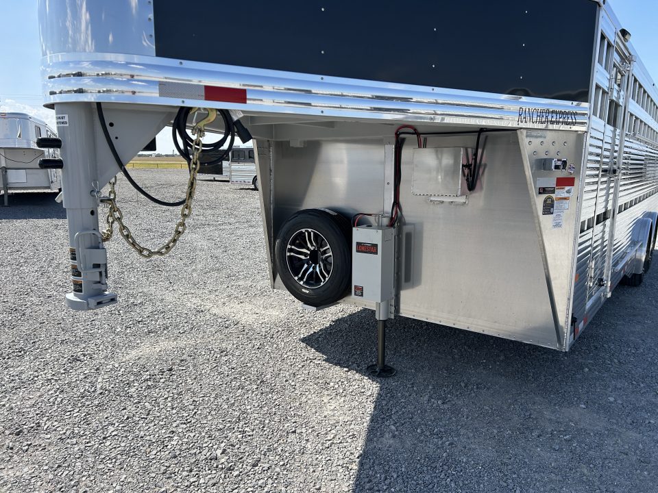New 2027 Sundowner Rancher Express 2725
