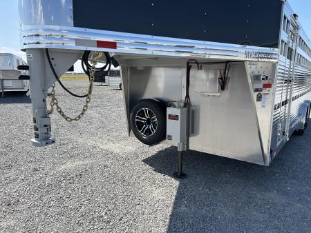 New 2027 Sundowner Rancher Express 2725