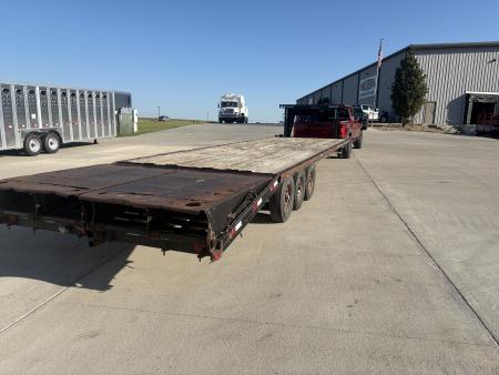Used 2010 Titan Trailer 32' Flatbed Deckover Trailer