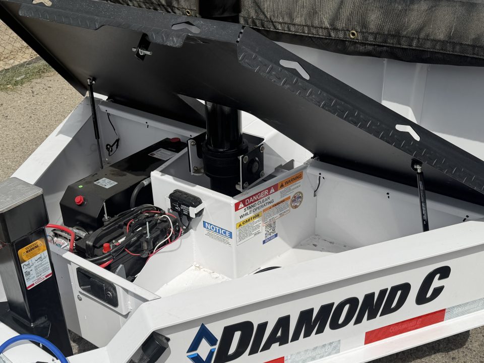 2027 Diamond C LPT photo 9
