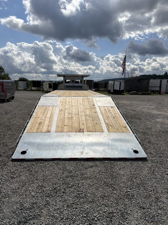 New 2027 Triumph Trailers GDTGN-TA102X32-12K Gooseneck Bodies