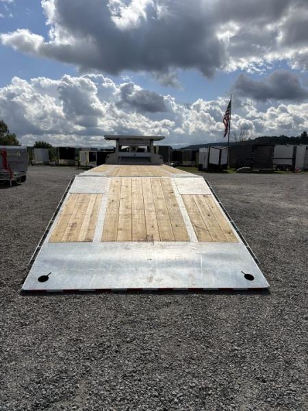 New 2027 Triumph Trailers GDTGN-TA102X32-12K Gooseneck Bodies