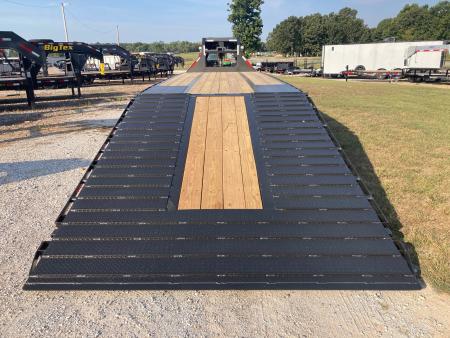 New 2027 MAXX-D 102x36 TANDEM 25.9K GN HYDROTAIL W/ STEEL RUNNERS, HYDROJACKS, DISC BRAKES & WIRELESS REMOTE Flatbed Trailer