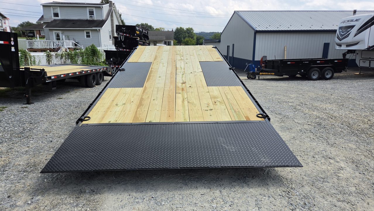 New 2027 Cam Superline 8.5X26 DECKOVER SPLIT TILT Tilt Trailer