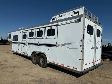 Used 2003 Sundowner Sunlight 727 Horse Trailer