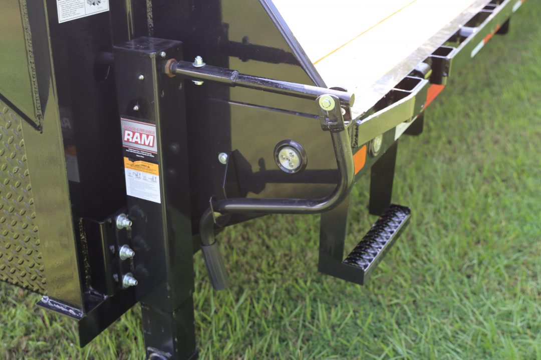 New 2027 8.5X40 MAXX-D GOOSENECK EQUIPMENT TRAILER
