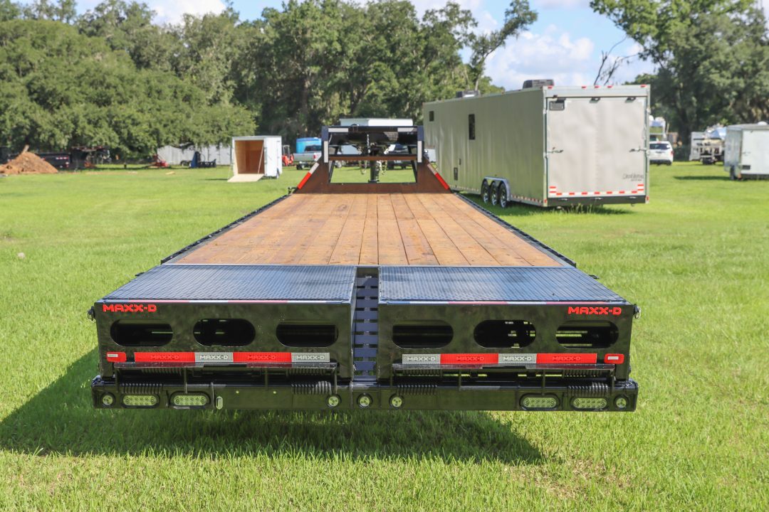 New 2027 8.5X40 MAXX-D GOOSENECK EQUIPMENT TRAILER