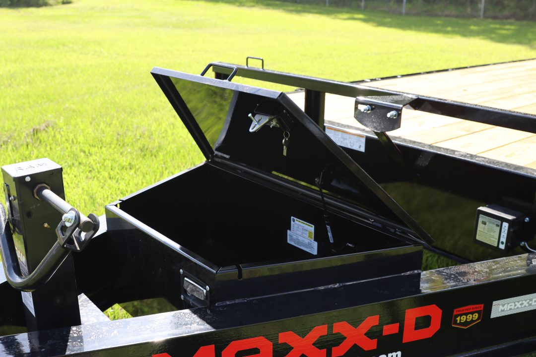 New 2027 8.5X20 MAXX-D EQUIPMENT TRAILER