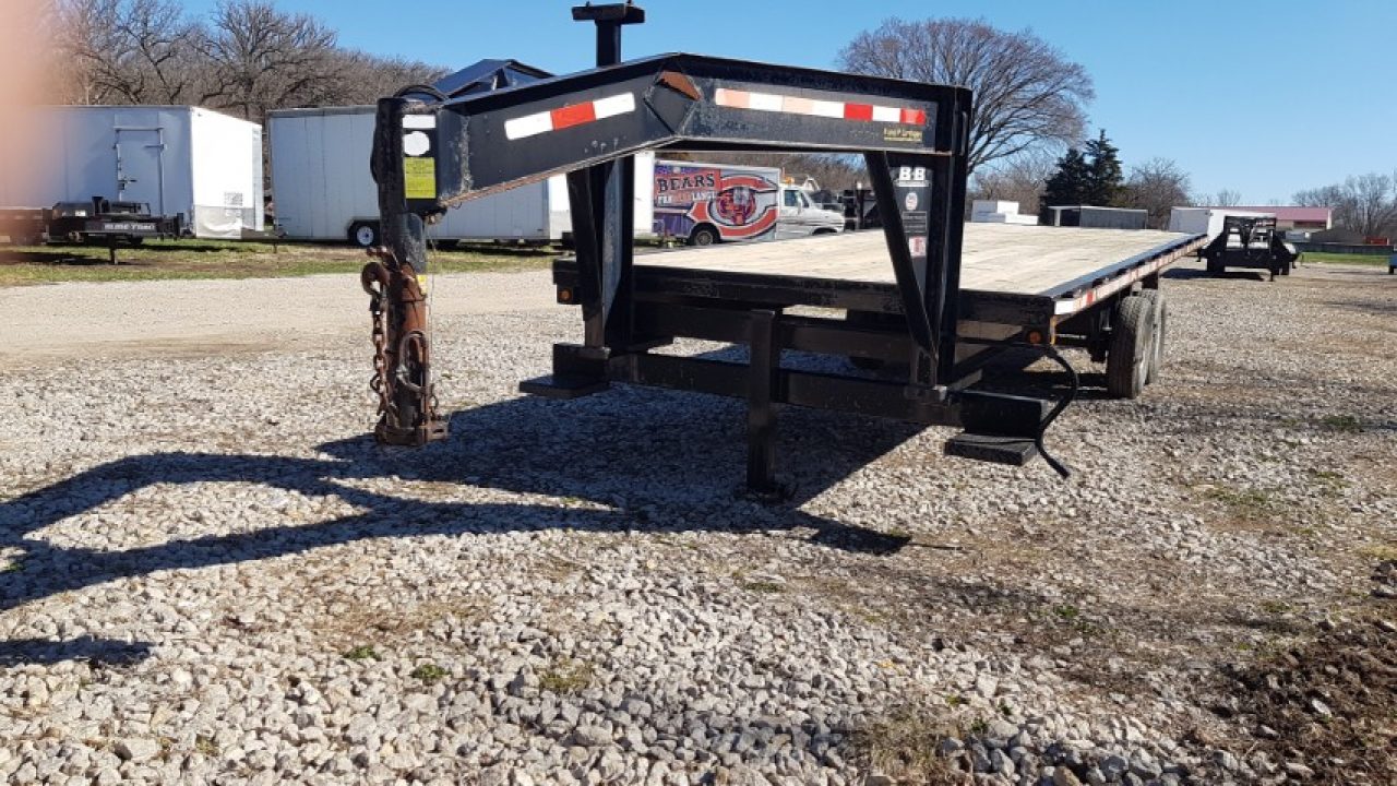 Used 2004 B&B 8.5 x 24' Gooseneck 14K Flatbed Trailer