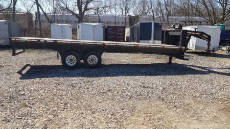 Used 2004 B&B 8.5 x 24' Gooseneck 14K Flatbed Trailer