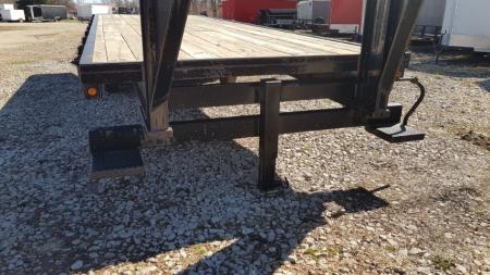 Used 2004 B&B 8.5 x 24' Gooseneck 14K Flatbed Trailer
