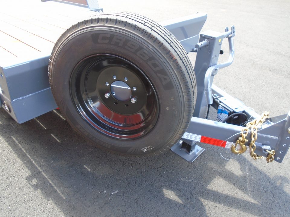 New 2027 TILT DECK EQUIPMENT VERSATILE 8X20