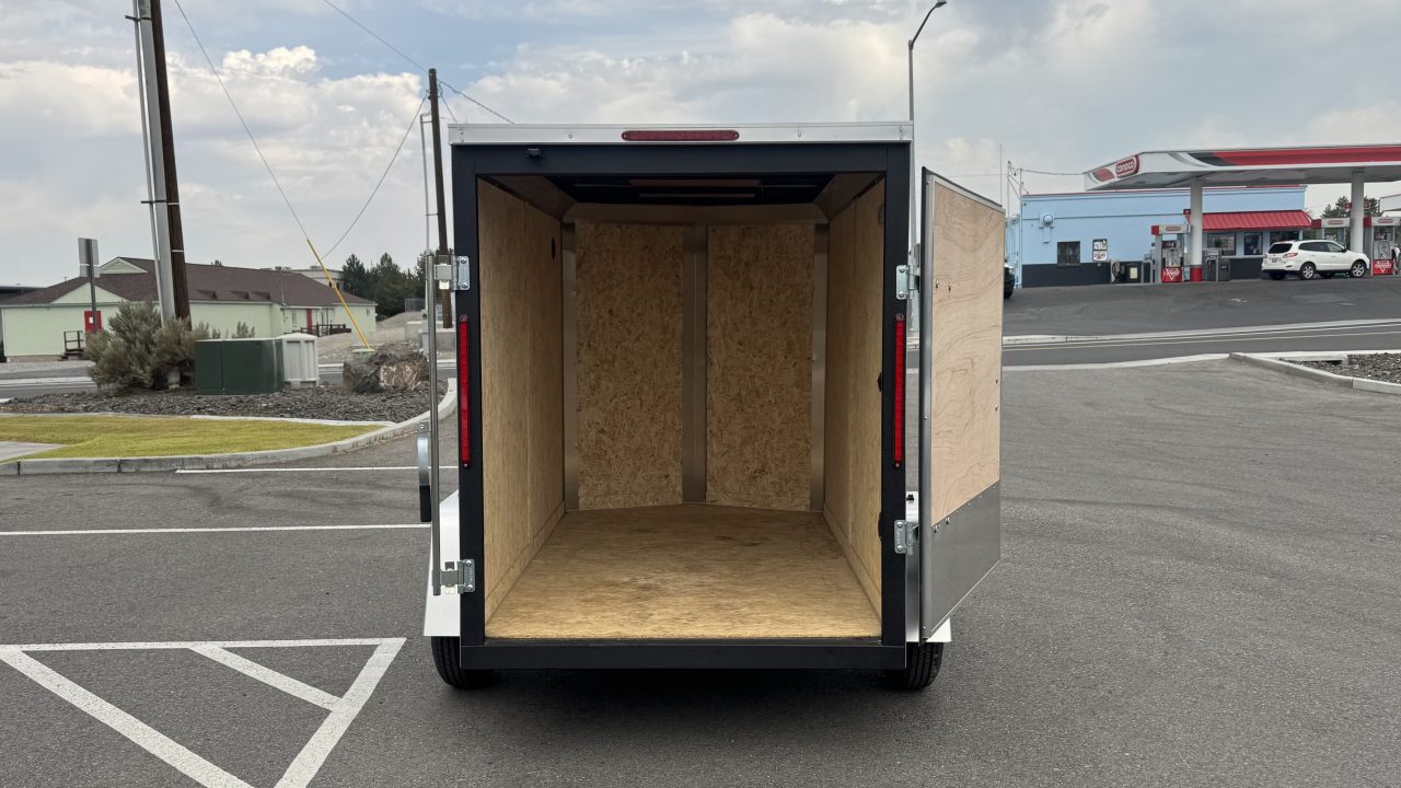 New 2027 Look Trailers 5X8 ST DLX FLAT TOP V-NOSE 3K Cargo / Enclosed Trailer