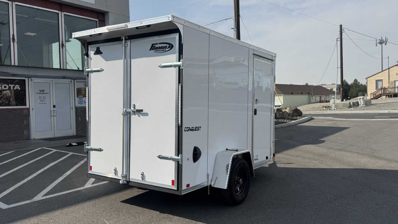 New 2027 Formula Trailers 6 x 10 Conquest SE Flat Top Sloped V-Nose 3K Cargo / Enclosed Trailer