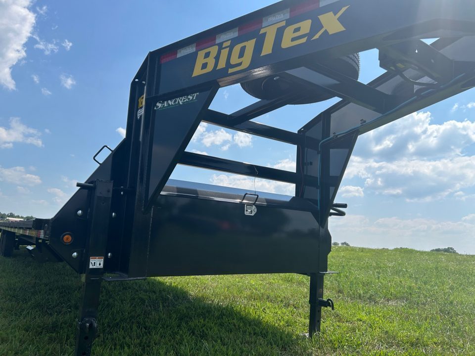 New 2027 Big Tex 102x40 Tandem 17.5K GN Straight Deck w/ Slide In Ramps