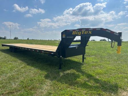 New 2027 Big Tex 102x40 Tandem 17.5K GN Straight Deck w/ Slide In Ramps